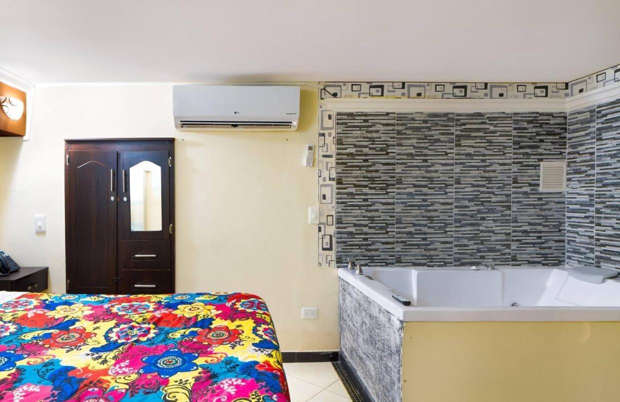 Apartamentos En El Poblado Medellín Esterno foto