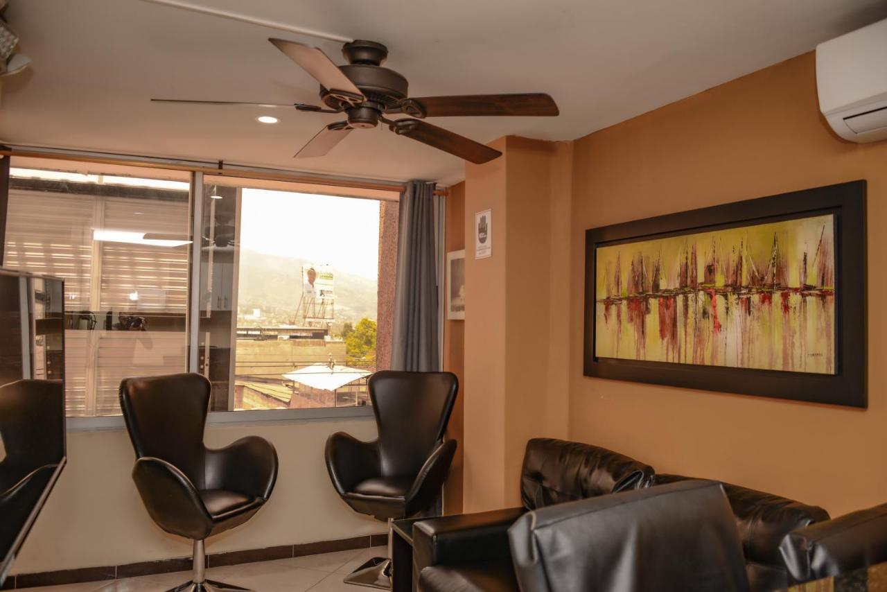 Apartamentos En El Poblado Medellín Esterno foto